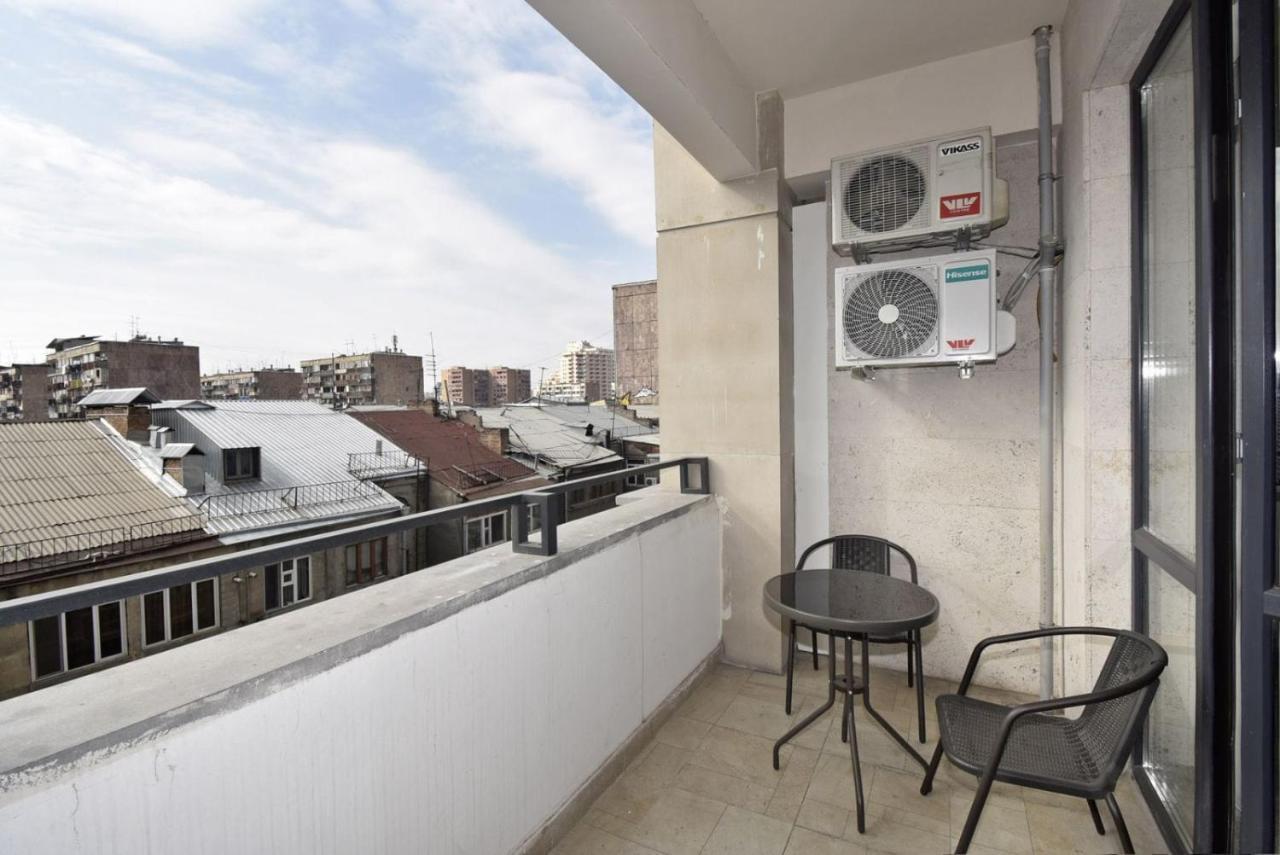 Rent Inn Yerevan On Koghbaci Street Extérieur photo